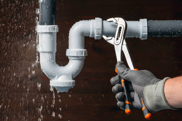 Professional Emergency Plumber technician working in Coram, NY